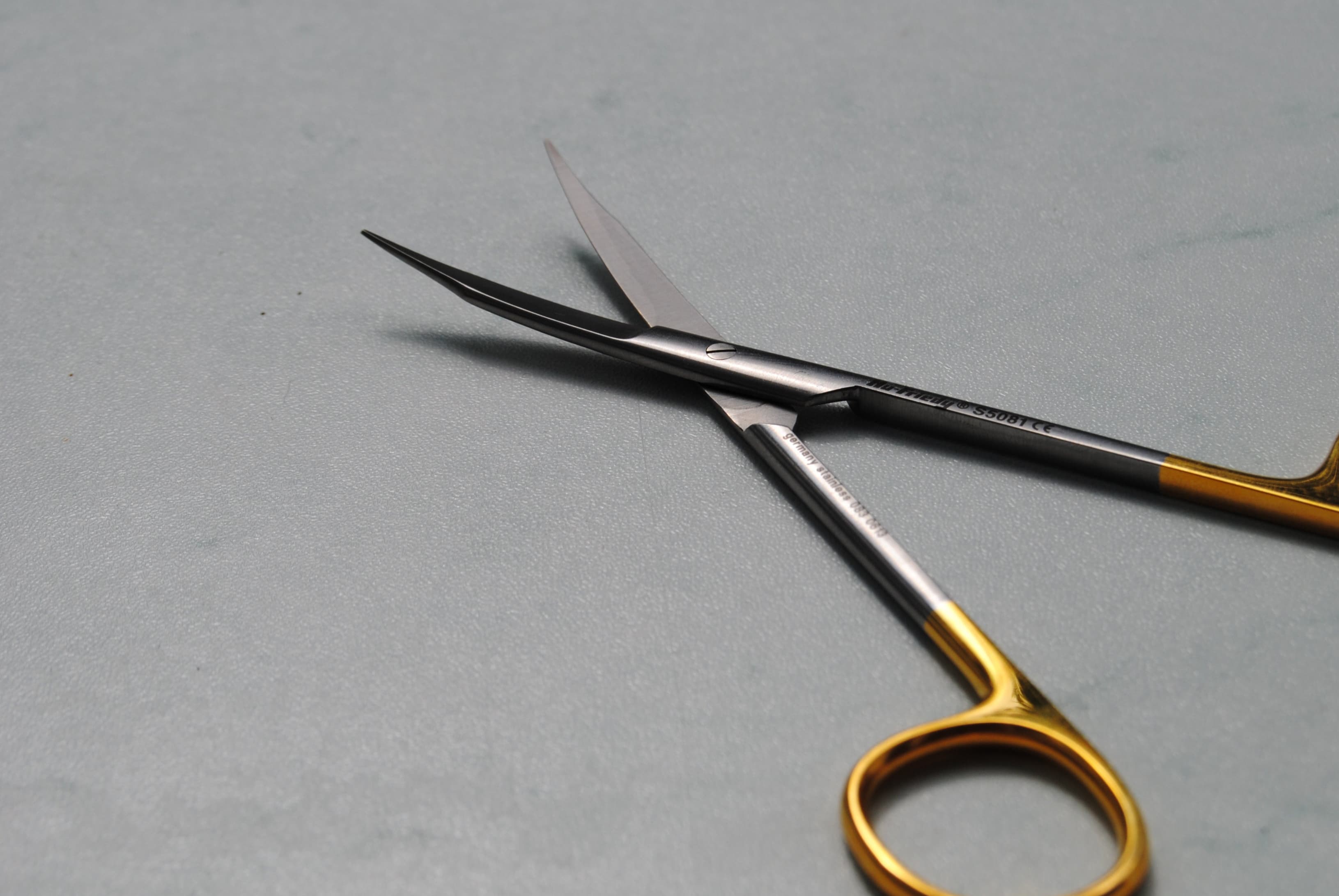 Optimaler Schärfwinkel bei Dentalscheren - Professionelle Schärfung Berlin Schärfservice Hartmann